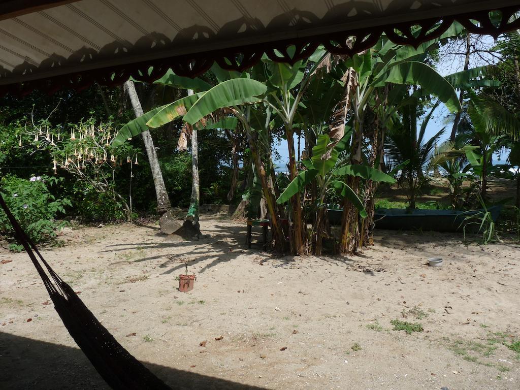 Yucca Beachfront Hotel Puerto Viejo de Talamanca Exterior foto