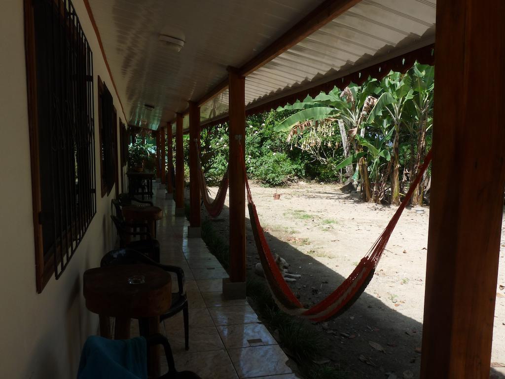 Yucca Beachfront Hotel Puerto Viejo de Talamanca Exterior foto